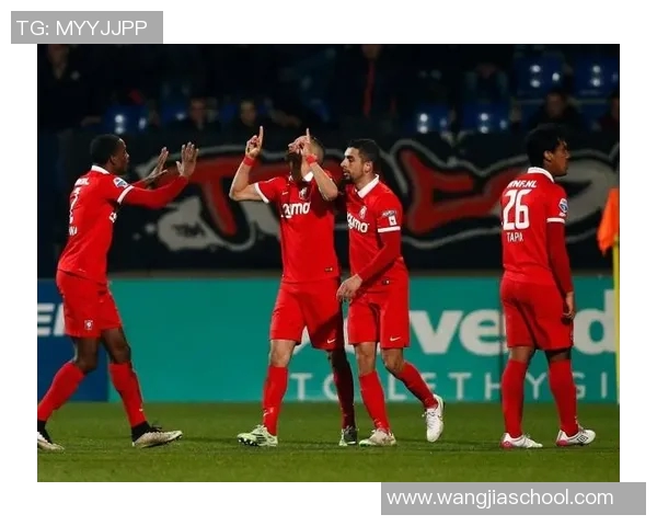 特温特与多德勒支魔方的精彩对决分析与赛季展望 特温特与多德勒支魔方的精彩对决分析与赛季展望