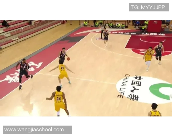 广州滑板队中路突破的战术解析与发展趋势探讨