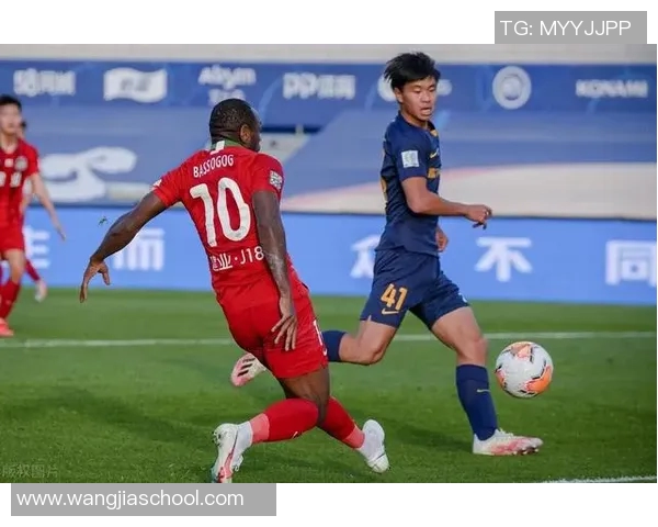 黄金时间对决：近十年经典英超比分背后的战术革命